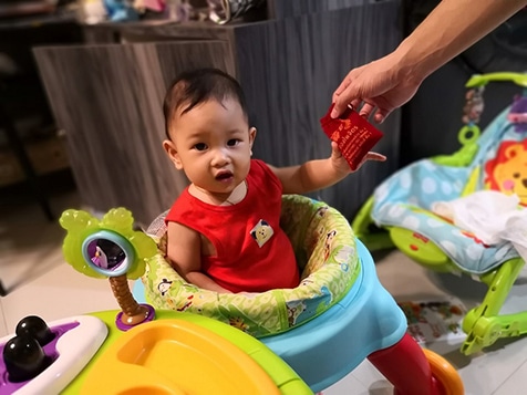 น้องพอเพียงรับสร้อย
